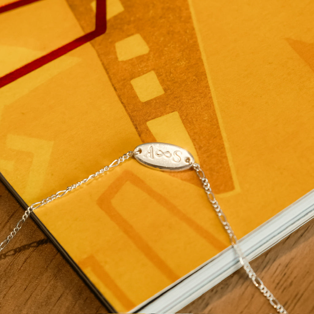 Bracelet for Men with Oval Shape